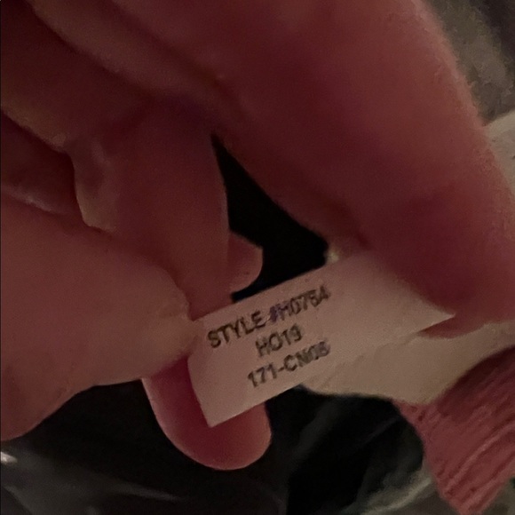 JCrew V-neck cashmere sweater - Picture 6 of 6